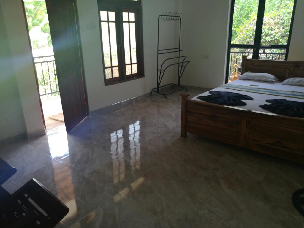 Walawe Park View Hotel Удавалаве Экстерьер фото